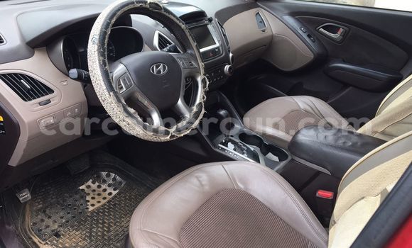 Sayi Na hannu Hyundai Tucson Red Mota in Douala a Ƙasar Kamaru Sayi Na hannu Hyundai Tucson Red Mota in Douala a Ƙasar Kamaru