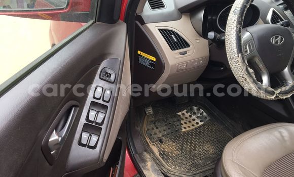 Sayi Na hannu Hyundai Tucson Red Mota in Douala a Ƙasar Kamaru Sayi Na hannu Hyundai Tucson Red Mota in Douala a Ƙasar Kamaru