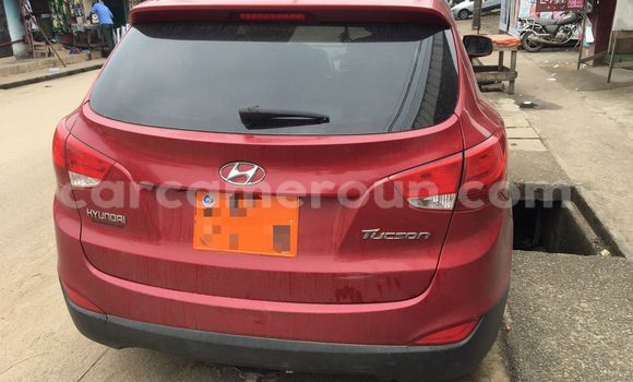Sayi Na hannu Hyundai Tucson Red Mota in Douala a Ƙasar Kamaru Sayi Na hannu Hyundai Tucson Red Mota in Douala a Ƙasar Kamaru