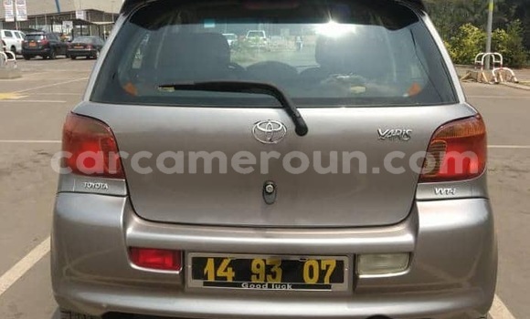 Acheter Occasion Voiture Toyota Yaris Gris à Yaoundé, Central Cameroon Acheter Occasion Voiture Toyota Yaris Gris à Yaoundé, Central Cameroon