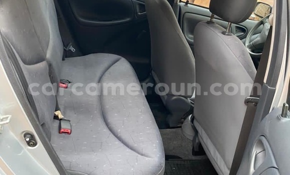 Acheter Occasion Voiture Toyota Yaris Gris à Yaoundé, Central Cameroon Acheter Occasion Voiture Toyota Yaris Gris à Yaoundé, Central Cameroon