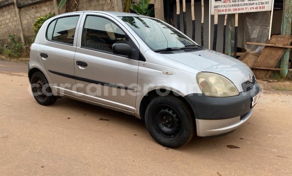Acheter Occasion Voiture Toyota Yaris Gris à Yaoundé, Central Cameroon Acheter Occasion Voiture Toyota Yaris Gris à Yaoundé, Central Cameroon