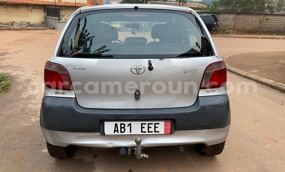 Acheter Occasion Voiture Toyota Yaris Gris à Yaoundé, Central Cameroon Acheter Occasion Voiture Toyota Yaris Gris à Yaoundé, Central Cameroon