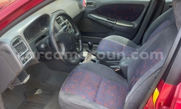 Sayi Na hannu Toyota Avensis Red Mota in Yaounde a Babban Kamaru Sayi Na hannu Toyota Avensis Red Mota in Yaounde a Babban Kamaru