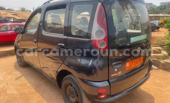 Acheter Occasion Voiture Toyota Yaris Noir à Yaoundé, Central Cameroon Acheter Occasion Voiture Toyota Yaris Noir à Yaoundé, Central Cameroon