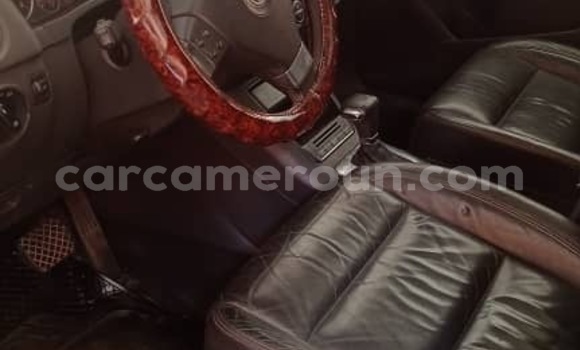 Sayi Na hannu Volkswagen Tiguan Black Mota in Yaounde a Babban Kamaru Sayi Na hannu Volkswagen Tiguan Black Mota in Yaounde a Babban Kamaru