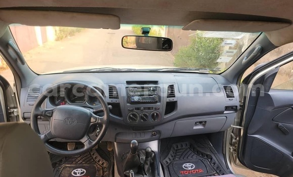 Acheter Occasion Voiture Toyota Hilux Autre à Yaoundé, Central Cameroon Acheter Occasion Voiture Toyota Hilux Autre à Yaoundé, Central Cameroon
