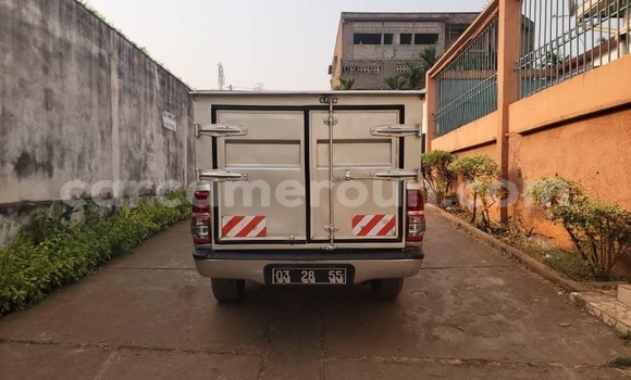 Acheter Occasion Voiture Toyota Hilux Autre à Yaoundé, Central Cameroon Acheter Occasion Voiture Toyota Hilux Autre à Yaoundé, Central Cameroon