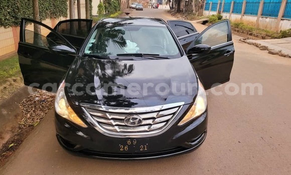 Buy Used Hyundai Sonata Black Car in Yaounde in Central Cameroon