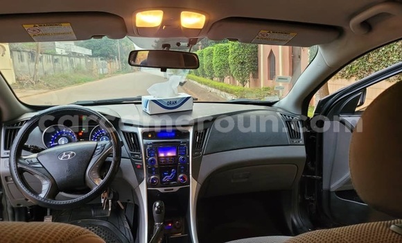 Sayi Na hannu Hyundai Sonata Black Mota in Yaounde a Babban Kamaru Sayi Na hannu Hyundai Sonata Black Mota in Yaounde a Babban Kamaru