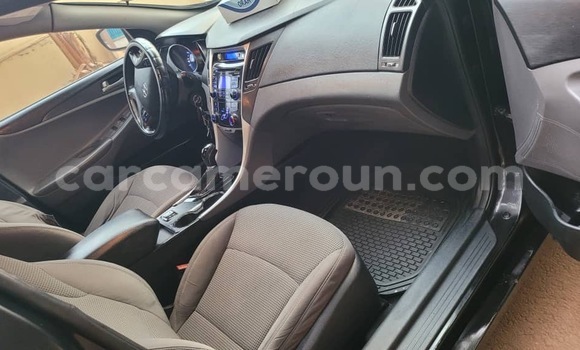 Sayi Na hannu Hyundai Sonata Black Mota in Yaounde a Babban Kamaru Sayi Na hannu Hyundai Sonata Black Mota in Yaounde a Babban Kamaru