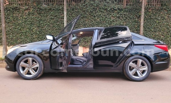 Sayi Na hannu Hyundai Sonata Black Mota in Yaounde a Babban Kamaru Sayi Na hannu Hyundai Sonata Black Mota in Yaounde a Babban Kamaru