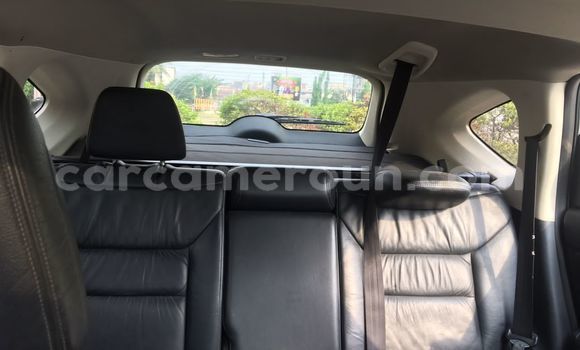 Sayi Na hannu Honda CR–V Azurfa Mota in Douala a Ƙasar Kamaru Sayi Na hannu Honda CR–V Azurfa Mota in Douala a Ƙasar Kamaru
