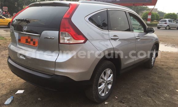 Sayi Na hannu Honda CR–V Azurfa Mota in Douala a Ƙasar Kamaru Sayi Na hannu Honda CR–V Azurfa Mota in Douala a Ƙasar Kamaru