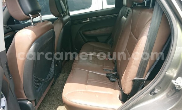 Buy Used Kia Sorento Brown Car in Yaounde in Central Cameroon Buy Used Kia Sorento Brown Car in Yaounde in Central Cameroon