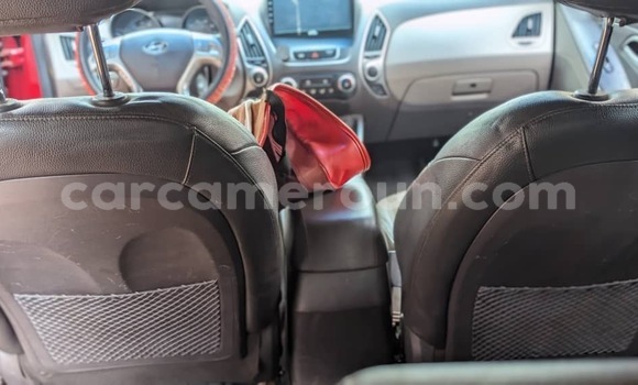 Sayi Na hannu Hyundai Tucson Red Mota in Yaounde a Babban Kamaru Sayi Na hannu Hyundai Tucson Red Mota in Yaounde a Babban Kamaru