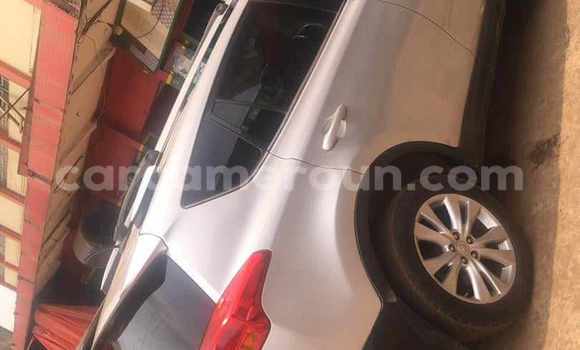 Acheter Occasion Voiture Toyota RAV4 Gris à Yaoundé, Central Cameroon Acheter Occasion Voiture Toyota RAV4 Gris à Yaoundé, Central Cameroon