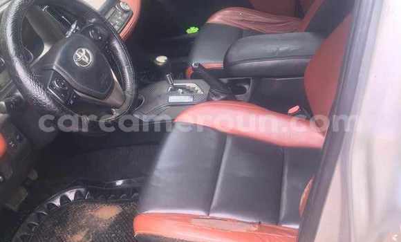 Acheter Occasion Voiture Toyota RAV4 Gris à Yaoundé, Central Cameroon Acheter Occasion Voiture Toyota RAV4 Gris à Yaoundé, Central Cameroon