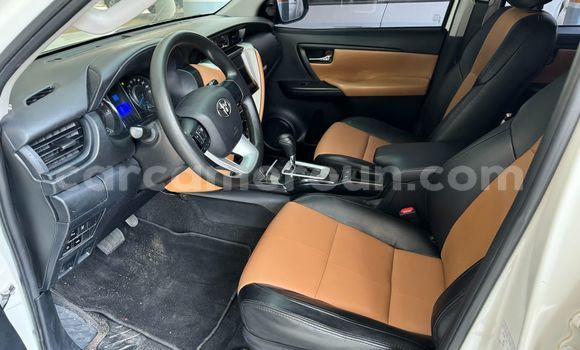 Buy Used Toyota Fortuner White Car in Douala in Littoral Cameroon