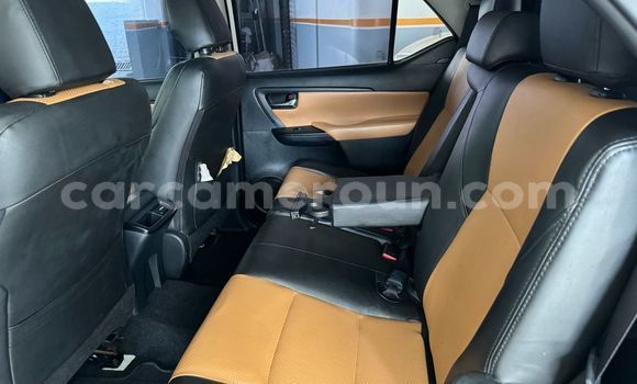 Acheter Occasion Voiture Toyota Fortuner Blanc à Douala, Littoral Cameroon Acheter Occasion Voiture Toyota Fortuner Blanc à Douala, Littoral Cameroon