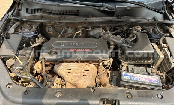 Sayi Na hannu Toyota RAV4 Sauran Mota in Yaounde a Babban Kamaru Sayi Na hannu Toyota RAV4 Sauran Mota in Yaounde a Babban Kamaru