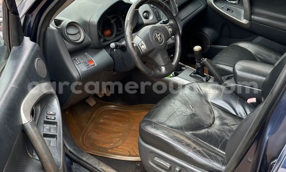 Sayi Na hannu Toyota RAV4 Sauran Mota in Yaounde a Babban Kamaru Sayi Na hannu Toyota RAV4 Sauran Mota in Yaounde a Babban Kamaru