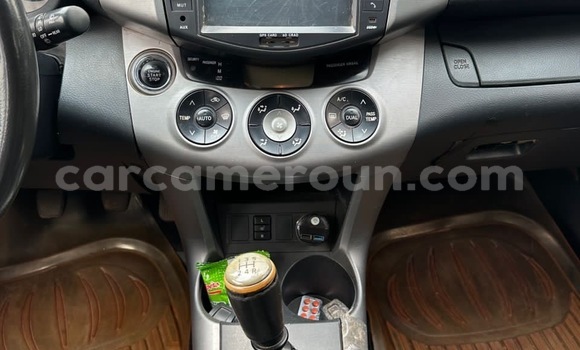 Sayi Na hannu Toyota RAV4 Sauran Mota in Yaounde a Babban Kamaru Sayi Na hannu Toyota RAV4 Sauran Mota in Yaounde a Babban Kamaru