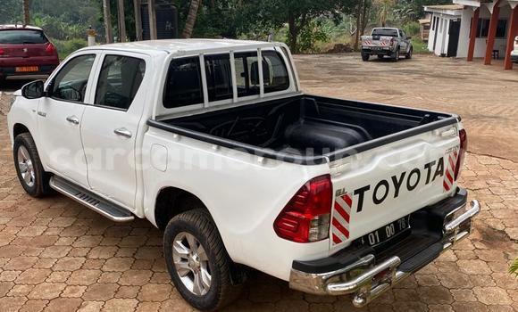 Acheter Occasion Voiture Toyota Hilux Blanc à Yaoundé, Central Cameroon Acheter Occasion Voiture Toyota Hilux Blanc à Yaoundé, Central Cameroon