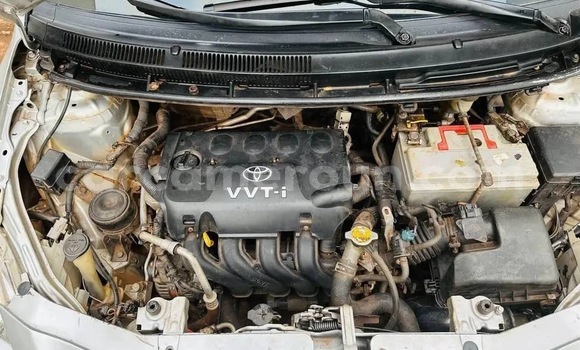 Acheter Occasion Voiture Toyota Yaris Gris à Yaoundé, Central Cameroon Acheter Occasion Voiture Toyota Yaris Gris à Yaoundé, Central Cameroon