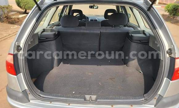 Sayi Na hannu Toyota Avensis Azurfa Mota in Yaounde a Babban Kamaru Sayi Na hannu Toyota Avensis Azurfa Mota in Yaounde a Babban Kamaru