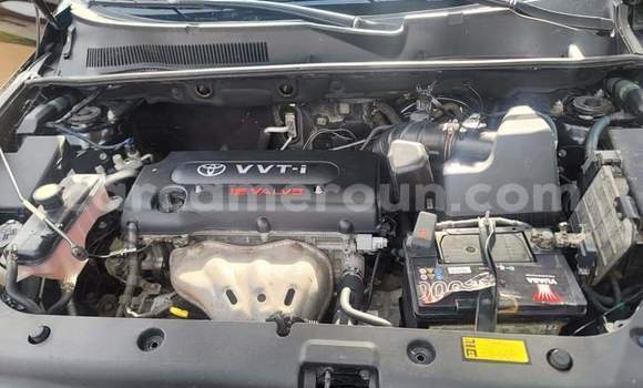 Sayi Na hannu Toyota RAV4 Black Mota in Yaounde a Babban Kamaru Sayi Na hannu Toyota RAV4 Black Mota in Yaounde a Babban Kamaru