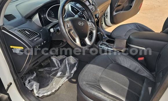 Sayi Na hannu Hyundai Tucson White Mota in Yaounde a Babban Kamaru Sayi Na hannu Hyundai Tucson White Mota in Yaounde a Babban Kamaru