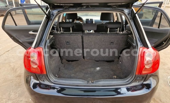Sayi Na hannu Toyota Auris Black Mota in Yaounde a Babban Kamaru Sayi Na hannu Toyota Auris Black Mota in Yaounde a Babban Kamaru