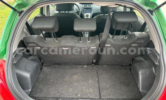 Sayi Na hannu Toyota Yaris Green Mota in Yaounde a Babban Kamaru Sayi Na hannu Toyota Yaris Green Mota in Yaounde a Babban Kamaru