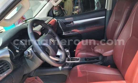 Buy Used Toyota Pickup White Car in Douala in Littoral Cameroon Buy Used Toyota Pickup White Car in Douala in Littoral Cameroon