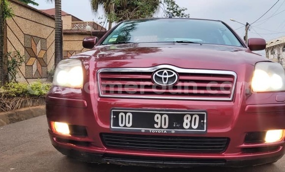 Sayi Na hannu Toyota Avensis Red Mota in Yaounde a Babban Kamaru Sayi Na hannu Toyota Avensis Red Mota in Yaounde a Babban Kamaru