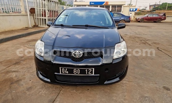 Sayi Na hannu Toyota Auris Black Mota in Yaounde a Babban Kamaru