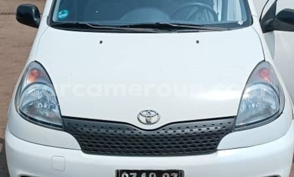 Buy Used Toyota Yaris Silver Car in Yaounde in Central Cameroon
