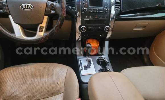 Acheter Occasion Voiture Kia Sorento Blanc à Yaoundé, Central Cameroon Acheter Occasion Voiture Kia Sorento Blanc à Yaoundé, Central Cameroon