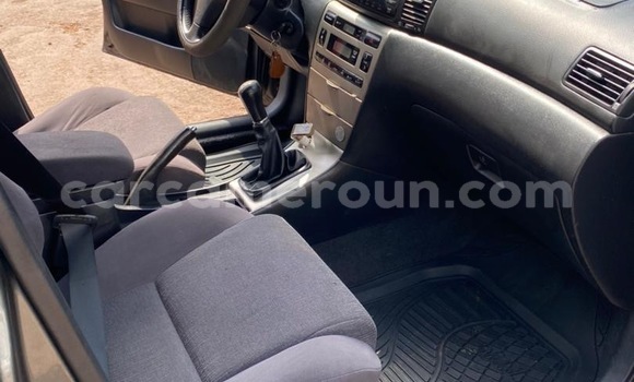 Sayi Na hannu Toyota Corolla Sauran Mota in Yaounde a Babban Kamaru Sayi Na hannu Toyota Corolla Sauran Mota in Yaounde a Babban Kamaru