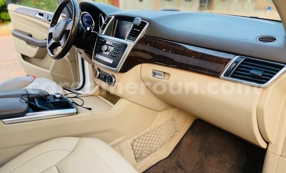 Acheter Occasion Voiture Mercedes-Benz GLC 250D Blanc à Yaoundé, Central Cameroon Acheter Occasion Voiture Mercedes-Benz GLC 250D Blanc à Yaoundé, Central Cameroon