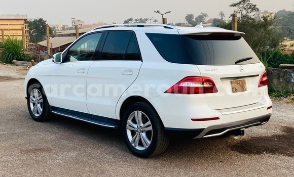 Acheter Occasion Voiture Mercedes-Benz GLC 250D Blanc à Yaoundé, Central Cameroon Acheter Occasion Voiture Mercedes-Benz GLC 250D Blanc à Yaoundé, Central Cameroon