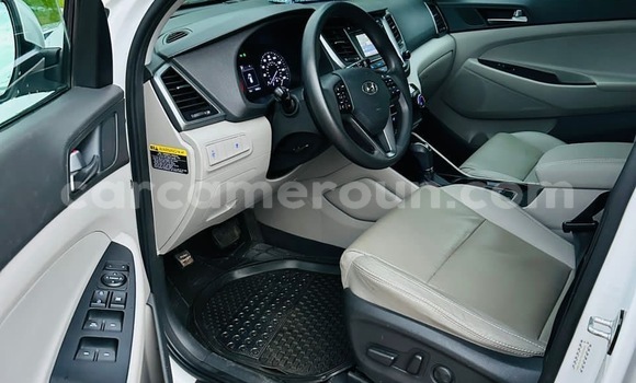 Acheter Occasion Voiture Hyundai Tucson Blanc à Yaoundé, Central Cameroon Acheter Occasion Voiture Hyundai Tucson Blanc à Yaoundé, Central Cameroon