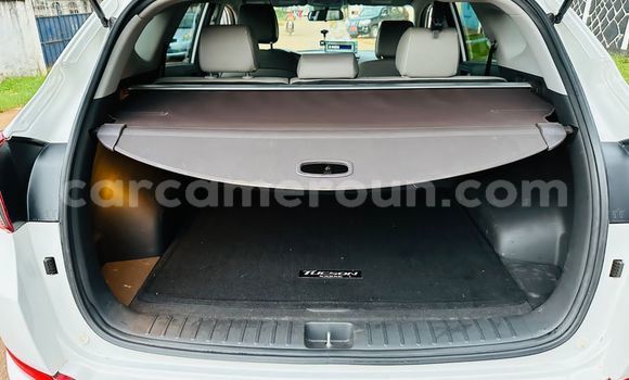 Acheter Occasion Voiture Hyundai Tucson Blanc à Yaoundé, Central Cameroon Acheter Occasion Voiture Hyundai Tucson Blanc à Yaoundé, Central Cameroon