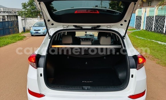 Acheter Occasion Voiture Hyundai Tucson Blanc à Yaoundé, Central Cameroon Acheter Occasion Voiture Hyundai Tucson Blanc à Yaoundé, Central Cameroon