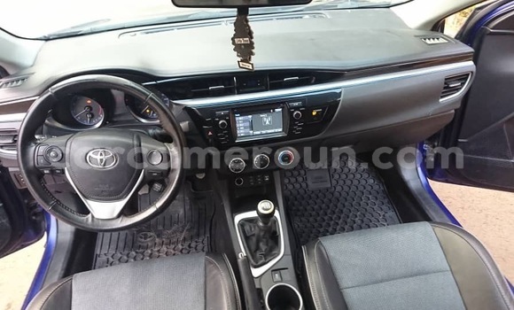 Sayi Na hannu Toyota Corolla Blue Mota in Yaounde a Babban Kamaru Sayi Na hannu Toyota Corolla Blue Mota in Yaounde a Babban Kamaru