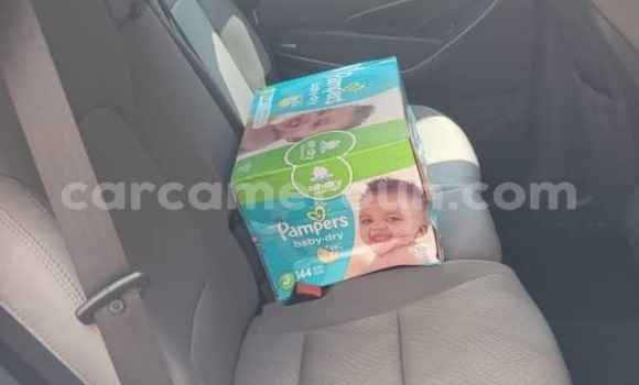 Acheter Occasion Voiture Hyundai Santa Fe Noir à Yaoundé, Central Cameroon Acheter Occasion Voiture Hyundai Santa Fe Noir à Yaoundé, Central Cameroon