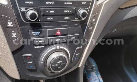 Acheter Occasion Voiture Hyundai Santa Fe Noir à Yaoundé, Central Cameroon Acheter Occasion Voiture Hyundai Santa Fe Noir à Yaoundé, Central Cameroon