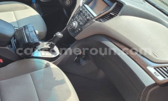 Acheter Occasion Voiture Hyundai Santa Fe Noir à Yaoundé, Central Cameroon Acheter Occasion Voiture Hyundai Santa Fe Noir à Yaoundé, Central Cameroon