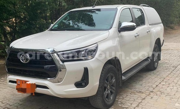 Acheter Occasion Voiture Toyota Hilux Blanc à Douala, Littoral Cameroon